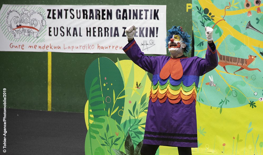 Ikastola Ascain Culture langue basque des clowns basques Euskara dans le viseur de la nouvelle municipalité de Pampelune.
