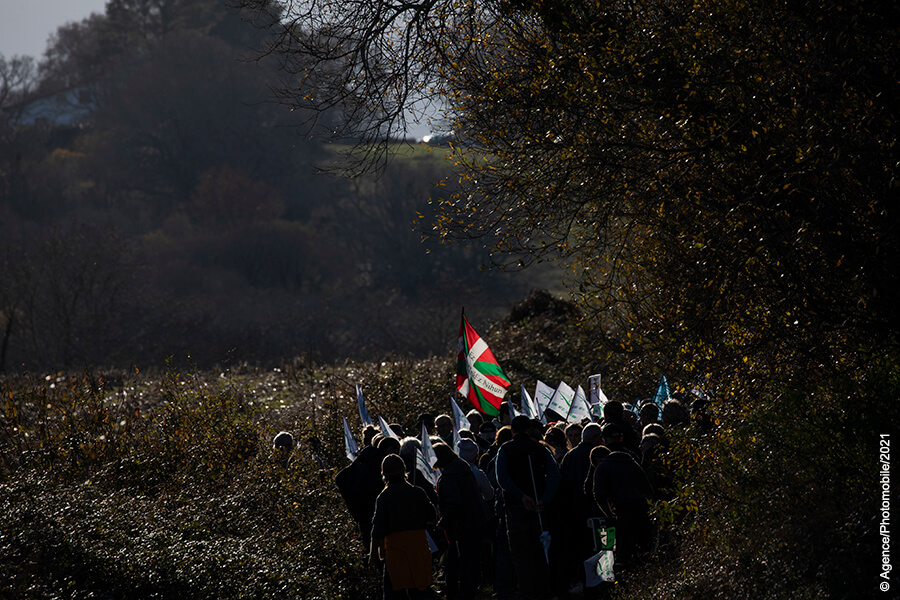 L’agglomération Pays basque, refuse la LGV avec un vote massif de 80% contre. 