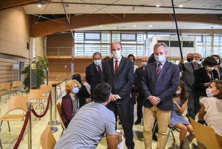Le premier ministre Jean Castex a visité le centre de vaccination de Bayonne Glain au Pays basque en compagnie du Prefet des Pyrénées atlantiques Eric spritz (photo) le samedi 17 juillet 2021, suite aux annonces du président de la république, une visite visant à accélérer la campagne de vaccination et à lutter contre la propagation du variant Delta.

Prime Minister Jean Castex visited the Bayonne Glain vaccination center in the Basque Country in the company of the Prefet of the Atlantic Pyrenees Eric Spritz (photo) on Saturday July 17, 2021, following the announcements of the President of the Republic, a visit aimed at accelerating the vaccination campaign and to control the spread of the Delta variant.

Bayonne, Pays basque, 64 , Nouvelle Aquitaine, Pyrénées Atlantiques, Sud Ouest, South West, France, Europe.New Aquitaine, Basque Country.