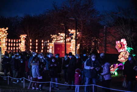 Festival Des Lanternes 2021 à Blagnac avec pour thème "Vol au dessus du merveilleux" du 1er décembre 2021 et jusquau 1er février 2022, Blagnac, capitale de laéronautique, le Festival des Lanternes s'installe dans le magnifique Parc du Ritouret. Un espace de 10 hectares, de quoi émerveiller les visiteurs qui dès la tombée de la nuit pourront découvrir près de 2500 lanternes géantes: Pandas, dragon qui investit le lac, lépopée de laéropostale, des scènes de vie chinoise mais aussi les légendes mythiques et spectaculaires comme le jurassique parc des dinosaures !

Festival Des Lanternes Blagnac with the theme "Flight over the marvelous" from December 1, 2021 and until February 1, 2022, Blagnac, capital of aeronautics, the Lantern Festival takes place in the magnificent Parc du Ritouret. A space of 10 hectares, enough to amaze visitors who, as soon as night falls, will be able to discover nearly 2,500 giant lanterns: Pandas, dragon that invades the lake, the epic of the airmail, scenes of Chinese life but also the mythical and spectacular legends like Jurassic Dinosaur Park!

Blagnac, Haute-Garonne, Occitanie, France, Europe.
