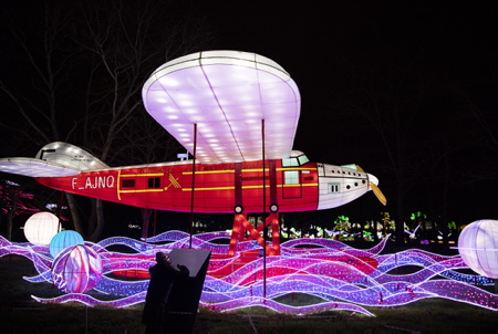 Festival Des Lanternes 2021 à Blagnac avec pour thème "Vol au dessus du merveilleux" du 1er décembre 2021 et jusquau 1er février 2022, Blagnac, capitale de laéronautique, le Festival des Lanternes s'installe dans le magnifique Parc du Ritouret. Un espace de 10 hectares, de quoi émerveiller les visiteurs qui dès la tombée de la nuit pourront découvrir près de 2500 lanternes géantes: Pandas, dragon qui investit le lac, lépopée de laéropostale, des scènes de vie chinoise mais aussi les légendes mythiques et spectaculaires comme le jurassique parc des dinosaures !

Festival Des Lanternes Blagnac with the theme "Flight over the marvelous" from December 1, 2021 and until February 1, 2022, Blagnac, capital of aeronautics, the Lantern Festival takes place in the magnificent Parc du Ritouret. A space of 10 hectares, enough to amaze visitors who, as soon as night falls, will be able to discover nearly 2,500 giant lanterns: Pandas, dragon that invades the lake, the epic of the airmail, scenes of Chinese life but also the mythical and spectacular legends like Jurassic Dinosaur Park!

Blagnac, Haute-Garonne, Occitanie, France, Europe.