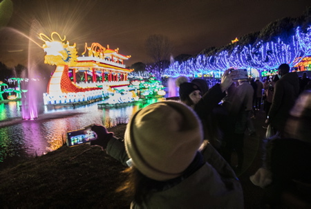 Festival Des Lanternes 2021 à Blagnac avec pour thème "Vol au dessus du merveilleux" du 1er décembre 2021 et jusquau 1er février 2022, Blagnac, capitale de laéronautique, le Festival des Lanternes s'installe dans le magnifique Parc du Ritouret. Un espace de 10 hectares, de quoi émerveiller les visiteurs qui dès la tombée de la nuit pourront découvrir près de 2500 lanternes géantes: Pandas, dragon qui investit le lac, lépopée de laéropostale, des scènes de vie chinoise mais aussi les légendes mythiques et spectaculaires comme le jurassique parc des dinosaures !

Festival Des Lanternes Blagnac with the theme "Flight over the marvelous" from December 1, 2021 and until February 1, 2022, Blagnac, capital of aeronautics, the Lantern Festival takes place in the magnificent Parc du Ritouret. A space of 10 hectares, enough to amaze visitors who, as soon as night falls, will be able to discover nearly 2,500 giant lanterns: Pandas, dragon that invades the lake, the epic of the airmail, scenes of Chinese life but also the mythical and spectacular legends like Jurassic Dinosaur Park!

Blagnac, Haute-Garonne, Occitanie, France, Europe.