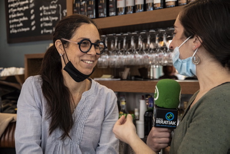 EGUZKILORE Conférence de presse du 4 janvier 2022 à Saint jean De Luz au Pays basque et retour sur l'enquête « Bien-être des enfants en temps de Covid ». C'est a priori la première enquête de cette ampleur jamais réalisée et traitant des conséquences de l'impact de la crise sanitaire sur la santé des enfants. L'association, malgré le refus de plusieurs directions d'écoles et l'ouverture des portes d'autres (plus du privé que du publique) a pu donner la parole à travers une étude qui a débuté en Avril 2021 sur une durée de trois mois à plus de 500 enfants de la petite enfance au lycée. Un questionnaire au- tour de leur bien-être, accompagné dune méthode dadmission rédigée par le médecin du collectif (méditation / retour au calme / temps de parole / remplissage du questionnaire de la façon la plus personnelle possible...).
EGUZKILORE Press conference on January 4, 2022 in Saint Jean De Luz in the Basque country and return to the Child welfare in times of Covid survey. It is a priori the first survey of this magnitude ever carried out and dealing with the consequences of the impact of the health crisis on children's health. The association, despite the refusal of several school administrators and the opening of the doors of others (more private than public) was able to give the floor through a study began in April 2021 over a period of three months to more than half a thousand children and adolescents in school. A questionnaire about their well-being, accompanied by an admission method written by the collective doctor (meditation / return to calm / speaking time / filling out the questionnaire in the most personal way possible, ... ).
Saint Jean De Luz, Pays basque, Côte basque, 64 , Nouvelle Aquitaine, Pyrénées Atlantiques, Sud Ouest, France, Europe. New Aquitaine, Basque Country.