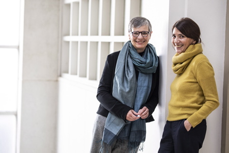 Anne Georget Presidente du FIPADOC de Biarritz AG et Christine Camdessus déléguée générale du FIPADOC. Festival International Documentaire. Biarritz le 06 janvier 2022 au Pays Basque.
Anne Georget President of FIPADOC of Biarritz on Left and Christine Camdessus General Delegate of FIPADOC. International Documentary Festival. Biarritz on January 06, 2022 in the Basque Country.
Biarritz, Pays basque, 64 , Nouvelle Aquitaine, Pyrénées Atlantiques, Sud Ouest, France, Europe.
New Aquitaine, Basque Country.