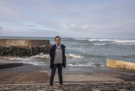 Guethary sur la côte basque, Pays Basque. Saison mort en Hiver et surpopulation en été. La spéculation immobilière fait des ravages. Guéthary à été élu premier village de France ( Au Pays basque ) où il fait bon vivre par le classement de lAssociation des villes et villages de France. Village BOBO ou « The place to be », son petit nom caché sur les reseaux sociaux, ce n'est pas du gout de tout le monde avec un tarif de 20 000 euros au mètre carré pour un front de mer, très compliqué de descendre en dessous de 8000 euros du mètre carré. Pour lédile de la commune
Marie-Pierre Burre-Cassou, Maire de Guéthary (Photo) qui peine à faire exercer le droit de préemption de la mairie pour la construction de logements sociaux, la crainte de voir son village  transformé en « ghetto de riches » est bien réelle.

Guethary on the Basque coast, Basque Country. Dead season in winter and overcrowding in summer. Real estate speculation is rampant. Guéthary has been elected the first village in France (in the Basque Country) where life is good by the classification of the Association of towns and villages of France. Village BOBO or "The place to be", its little name hidden on social networks, it's not to everyone's taste with a price of 20,000 euros per square meter for a seafront, very complicated to go down below 8000 euros per square meter. For the municipal councilor
Marie-Pierre Burre-Cassou, Mayor of Guéthary (Photo) who is struggling to exercise the town hall's right of first refusal for the construction of social housing, the fear of seeing his village transformed into a "rich ghetto" is very real.

Guethary, Pays basque, Nouvelle-Aquitaine, New-Aquitaine, Pyrénées-Atlantiques, Pays Basque, Europe, France.