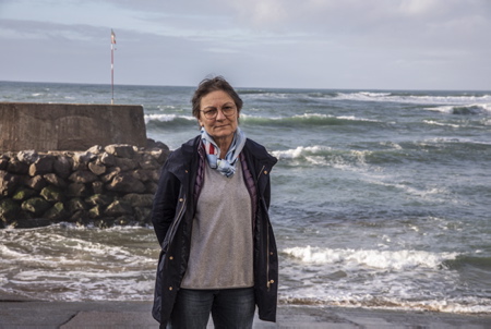 Guethary sur la côte basque, Pays Basque. Saison mort en Hiver et surpopulation en été. La spéculation immobilière fait des ravages. Guéthary à été élu premier village de France ( Au Pays basque ) où il fait bon vivre par le classement de lAssociation des villes et villages de France. Village BOBO ou « The place to be », son petit nom caché sur les reseaux sociaux, ce n'est pas du gout de tout le monde avec un tarif de 20 000 euros au mètre carré pour un front de mer, très compliqué de descendre en dessous de 8000 euros du mètre carré. Pour lédile de la commune
Marie-Pierre Burre-Cassou, Maire de Guéthary (Photo) qui peine à faire exercer le droit de préemption de la mairie pour la construction de logements sociaux, la crainte de voir son village  transformé en « ghetto de riches » est bien réelle.

Guethary on the Basque coast, Basque Country. Dead season in winter and overcrowding in summer. Real estate speculation is rampant. Guéthary has been elected the first village in France (in the Basque Country) where life is good by the classification of the Association of towns and villages of France. Village BOBO or "The place to be", its little name hidden on social networks, it's not to everyone's taste with a price of 20,000 euros per square meter for a seafront, very complicated to go down below 8000 euros per square meter. For the municipal councilor
Marie-Pierre Burre-Cassou, Mayor of Guéthary (Photo) who is struggling to exercise the town hall's right of first refusal for the construction of social housing, the fear of seeing his village transformed into a "rich ghetto" is very real.

Guethary, Pays basque, Nouvelle-Aquitaine, New-Aquitaine, Pyrénées-Atlantiques, Pays Basque, Europe, France.