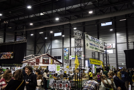 LURRAMA La ferme au Pays Basque à la Halle d'Iraty de Biarritz sur la côte basque le 12 novembre 2022, LURRAMA est un salon de l'agriculture Paysanne basque conçu par l'association EHLG (Euskal Herriko Laborantza Ganbara)  pour promouvoir l'agriculture paysanne et durable, respectueuse des hommes et de la nature.

LURRAMA The farm in the Basque Country at the Halle d'Iraty in Biarritz on the Basque coast on November 12, 2022, LURRAMA is a Basque peasant agriculture fair designed by the EHLG association (Euskal Herriko Laborantza Ganbara) to promote agriculture peasant and sustainable, respectful of people and nature.

Biarritz, Pays Basque, Region Nouvelle-Aquitaine, Pyrenees-Atlantiques France, Europe.
Basque Country, New Aquitaine Region



