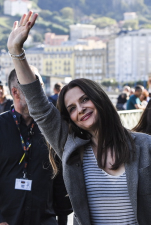 Juliette Binoche pour AVEC AMOUR ET ACHARNEMENT lors du Festival international du film de Saint-Sébastien
SSIFS 70ème édition ( première édition 21 septembre 1953)
Juliette Binoche for AVEC AMOUR ET ACHARNEMENT at the San Sebastian International Film Festival
SSIFS 70th edition (first edition September 21, 1953)
San Sébastien, San Sébastian, Donostia, Pays basque, Europe, Espagne, Gipuzkoa, Pays basque Espagnol, Basque Country.