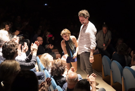 Dinara Drukarova réalisatrice et l'acteur Björn Hlynur Haraldsson juste après la présentation au public du film LE GRAND MARIN, premier film (en compétition) de l'actrice et maintenant réalisatrice Dinara Drukarova avec la mise en image et sur écran du premier livre de la romancière Catherine Poulain, lors du Festival international du film de Saint-Sébastien SSIFS 70ème édition.
Dinara Drukarova director and actor Björn Hlynur Haraldsson just after the resentation to the public of the film LE GRAND MARIN, the first film (in competition) of the actress and now director Dinara Drukarova with the filming and on screen of the first book of the novelist Catherine Poulain, during the International Film Festival of Saint- Sébastien SSIFS 70th edition.
San Sébastien, San Sébastian, Donostia, Pays basque, Europe, Espagne, Gipuzkoa, Pays basque Espagnol, Basque Country.