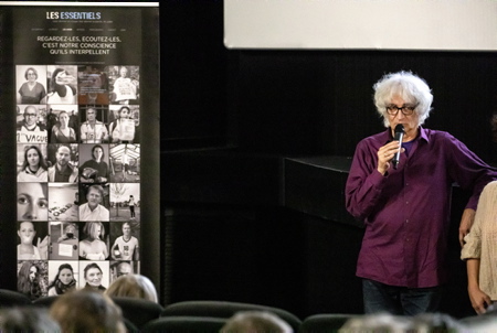 Jean-Louis BLONDEAU (photo) photographe, réalisateur et fondateur du collectif Les Essentiels en intervention et en échange le 9 janvier 2023 au Mega CGR de Bayonne après la projection du film "Les Suspendus) du réalisateur Fabien Moine.
Jean-Louis BLONDEAU (photo) photographer, director and founder of the collective "Les Essentiels" in intervention and exchange on January 9, 2023 at the Mega CGR in Bayonne after the screening of the film "Les Suspendus) by director Fabien Moine.
Bayonne, Pays Basque, Nouvelle Aquitaine, Pyrénées Atlantiques, Sud Ouest, France, Europe.