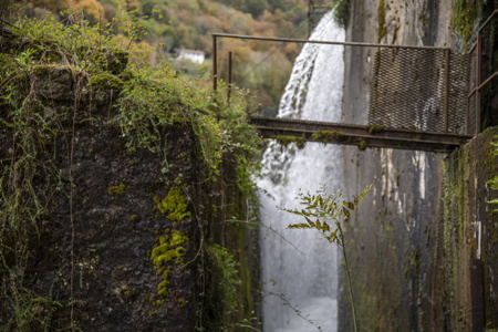 Les barrages de la vallée de Baigorri sont menacés de fermeture. Ici, la centrale hydroélectrique de la fonderie de Banca dont le propriétaire est Xavier Cabillon. Une menace pèse actuellement sur la petite hydro-électricité en france et particulièrement au Pays basque avec de lourdes et incohérentes démarches administratives qui mettent en péril les centrales elles même, leurs propriétaires et l’électricité produite par celles-ci qui representes 7% de la production et pourrait selon Xavier Cabillon "turbinier" atteindre 30%. Pourtant il sagit bien d'une électricité propre ou l'intégralité de tout l'eau avec laquelle est fabriqué l'électricité est restituée. Au Pays basque, une vingtaine de propriétaires de centrales hydroélectriques ont signé une charte qui scelle leur union et entend pérenniser et valoriser cette production.
The dams in the Baigorri valley are threatened with closure. Here, the hydroelectric power station of the Banca foundry whose owner is Xavier Cabillon. A threat currently weighs on small hydroelectricity in France and particularly in the Basque Country with cumbersome and inconsistent administrative procedures which endanger the power plants themselves, their owners and the electricity produced by them which represents 7% of the production and could, according to Xavier Cabillon “turbinier”, reach 30%. However, it is indeed clean electricity where all of the water with which the electricity is made is returned. In the Basque Country, around twenty owners of hydroelectric power stations have signed a charter which seals their union and intends to perpetuate and promote this production.
Banca, Pays basque, 64 , Nouvelle Aquitaine, Pyrénées Atlantiques, Sud Ouest, South West, France, Europe.New Aquitaine, Basque Country.