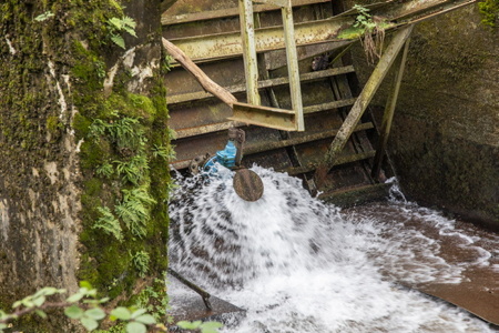 Les barrages de la vallée de Baigorri sont menacés de fermeture. Ici, Barrage de la centrale hydroélectrique de Minaberry au Pays basque à Banca. Une menace pèse actuellement sur la petite hydro-électricité en france et particulièrement au Pays basque avec de lourdes et incohérentes démarches administratives qui mettent en péril les centrales elles même, leurs propriétaires et l’électricité produite par celles-ci qui representes 7% de la production et pourrait selon Xavier Cabillon "turbinier" atteindre 30%. Pourtant il sagit bien d'une électricité propre ou l'intégralité de tout l'eau avec laquelle est fabriqué l'électricité est restituée. Au Pays basque, une vingtaine de propriétaires de centrales hydroélectriques ont signé une charte qui scelle leur union et entend pérenniser et valoriser cette production.
The dams in the Baigorri valley are threatened with closure. Here, the Minaberry hydroelectric power station in the Basque Country in Banca. A threat currently weighs on small hydroelectricity in France and particularly in the Basque Country with cumbersome and inconsistent administrative procedures which endanger the power plants themselves, their owners and the electricity produced by them which represents 7% of the production and could, according to Xavier Cabillon “turbinier”, reach 30%. However, it is indeed clean electricity where all of the water with which the electricity is made is returned. In the Basque Country, around twenty owners of hydroelectric power stations have signed a charter which seals their union and intends to perpetuate and promote this production.
Banca, Pays basque, 64 , Nouvelle Aquitaine, Pyrénées Atlantiques, Sud Ouest, South West, France, Europe.New Aquitaine, Basque Country.