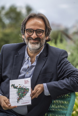 Jean-Christophe Berjon Délégué Général du Festival Biarritz Amerique Latine à Biarritz au Pays basque, le 19 septembre 2023.
Jean-Christophe Berjon General Delegate of the Biarritz Latin America Festival in Biarritz in the Basque Country, September 19, 2023.
Biarritz, Pays Basque, Euskal Herri, Basque Country, Nouvelle Aquitaine, New Aquitaine, Pyrénées Atlantiques, Sud Ouest, France, Europe.