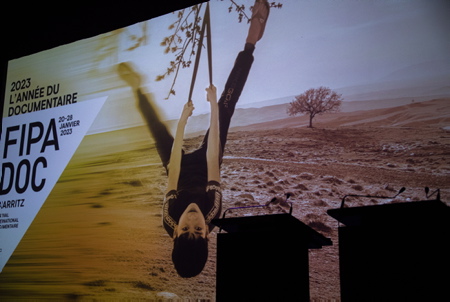 Salle Atalaya soirée d'ouverture du festival FIPADOC ( Festival International Documentaire ) avec le documentaire "29173 NM" sur le Vendée Globe 2020 accompagné en live par le DJ MOLECULE ( Romain De La Haye-Serafini ) et co-réalisateur du film avec Vincent Bonnemazou . Festival du FIPADOC de Biarritz le 20 janvier 2023, lors de la soirée d'ouverture du festival à la gare du midi.
Salle Atalaya opening night of the FIPADOC festival (International Documentary Festival) with the documentary "29173 NM" on the Vendée Globe 2020 accompanied live by DJ MOLECULE (Romain De La Haye-Serafini) and co-director of the film with Vincent Bonnemazou . FIPADOC Festival in Biarritz on January 20, 2023, during the opening night of the festival at the Gare du Midi.
Biarritz, Pays basque, Nouvelle-Aquitaine, New-Aquitaine, Pyrénées-Atlantiques, Pays Basque, Europe, France.