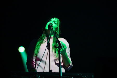 Le groupe LA FEMME en concert lors de la troisème édition du BIARRITZ HALL MUSIC FESTIVAL.
The group LA FEMME in concert during the third edition of the BIARRITZ HALL MUSIC FESTIVAL.
Biarritz, Pays basque 64, Nouvelle-Aquitaine, Pyrénées-Atlantiques, Sud-ouest, France, Europe, New aquitaine, Basque contry.