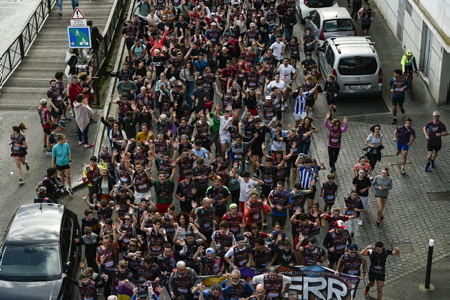 Arrivée à Bayonne le 24 mars 2024 de la course de la Korrika au Pays Basque. La Korrika est une course organise par l association AEK ( Alfabetatze Euskalduntze Koordinakundea) association de cours de basque aux adultes afin de lever des fonds pour devellopper la langue basque.

Arrival in Bayonne on March 24, 2024 for the Korrika race in the Basque Country. The Korrika is a race organized by the AEK association (Alfabetatze Euskalduntze Koordinakundea), an association of Basque courses for adults in order to raise funds to develop the Basque language.

Bayonne, Pays Basque, Region Nouvelle-Aquitaine, Pyrenees-Atlantiques France, Europe.