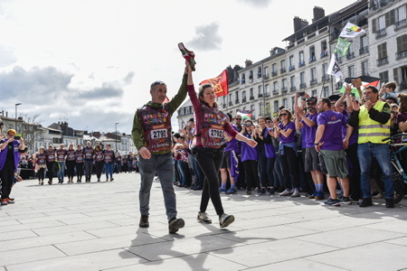 Arrivée à Bayonne le 24 mars 2024 de la course de la Korrika au Pays Basque. La Korrika est une course organise par l association AEK ( Alfabetatze Euskalduntze Koordinakundea) association de cours de basque aux adultes afin de lever des fonds pour devellopper la langue basque.

Arrival in Bayonne on March 24, 2024 for the Korrika race in the Basque Country. The Korrika is a race organized by the AEK association (Alfabetatze Euskalduntze Koordinakundea), an association of Basque courses for adults in order to raise funds to develop the Basque language.

Bayonne, Pays Basque, Region Nouvelle-Aquitaine, Pyrenees-Atlantiques France, Europe.