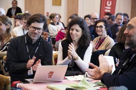 Rencontre Public Senat lors du Festival FIPADOC ( festival international de documentaires ) de Biarritz le 25 janvier 2024 à l'espace Bellevue. Le public et professionels à l'écoute d' Emmanuelle Guilcher Directrice de l'antenne et des programmes de la chaine Public Sénat AG et Elise Aicardi chargée de programmes documentaires.

Public Senat meeting during the FIPADOC Festival (international documentary festival) in Biarritz on January 25, 2024 at the Bellevue space. The public and professionals listening to Emmanuelle Guilcher Director of the antenna and programs of the Public Sénat AG channel and Elise Aicardi in charge of documentary programs.

Biarritz, Pays basque, Nouvelle-Aquitaine, New-Aquitaine, Pyrénées-Atlantiques, Pays Basque, Europe, France.