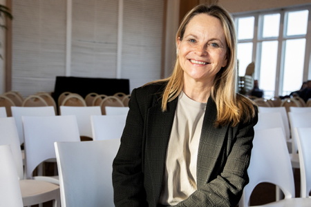 Portrait de Mme Emmanuelle Guilcher Directrice de l'antenne et des programmes de la chaine Public Sénat le 25 janvier 2024 lors de la Rencontre Public Senat sur le Festival FIPADOC ( festival international de documentaires ) de Biarritz à l'espace Bellevue.

Portrait of Ms. Emmanuelle Guilcher Director of the antenna and programs of the Public Sénate channel on January 25, 2024 during the Public Senat Meeting on the FIPADOC Festival (international documentary festival) of Biarritz at the Espace Bellevue. 

Biarritz, Pays basque, Nouvelle-Aquitaine, New-Aquitaine, Pyrénées-Atlantiques, Pays Basque, Europe, France.